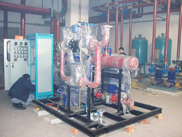 換熱機組安裝現場